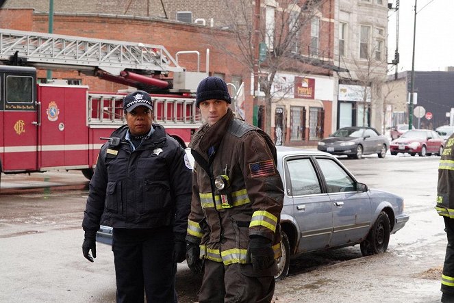 Chicago Fire - Red Rag the Bull - Photos - Jesse Spencer
