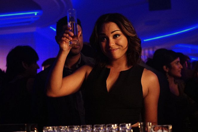 Chicago Fire - Forgive You Anything - Photos - Monica Raymund