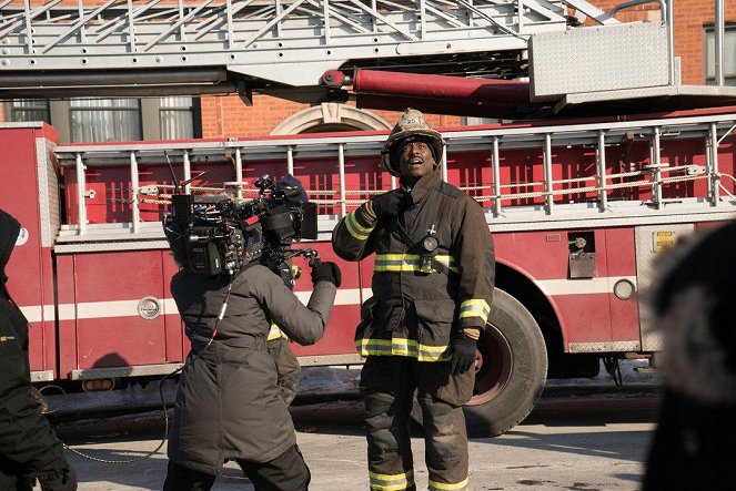 Chicago Fire - Bedingungslos - Dreharbeiten - Eamonn Walker