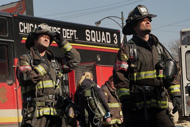 Chicago Fire - Carnage aux urgences - Film - Taylor Kinney