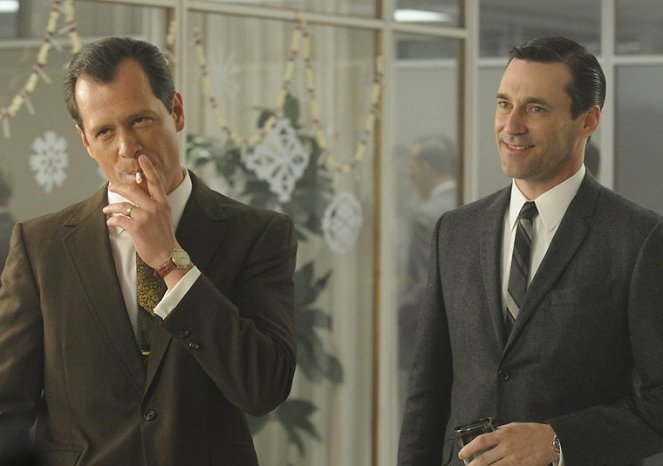 Mad Men - Christmas Comes But Once a Year - Photos - Darren Pettie, Jon Hamm