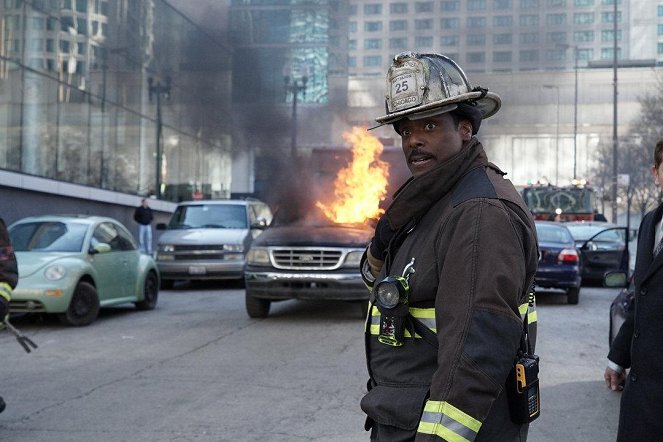 Chicago Fire - La Taupe - Film - Eamonn Walker