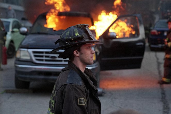 Chicago Fire - Category 5 - Van film - Jesse Spencer