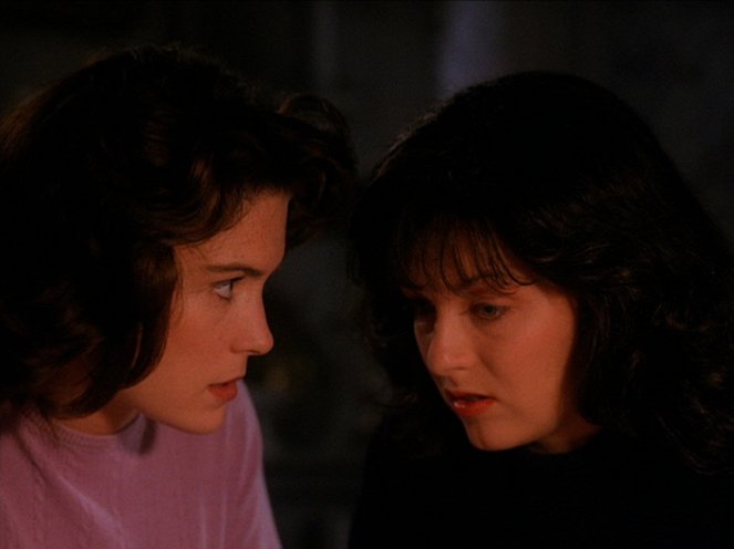 Městečko Twin Peaks - Kletba orchideje - Z filmu - Lara Flynn Boyle, Sheryl Lee