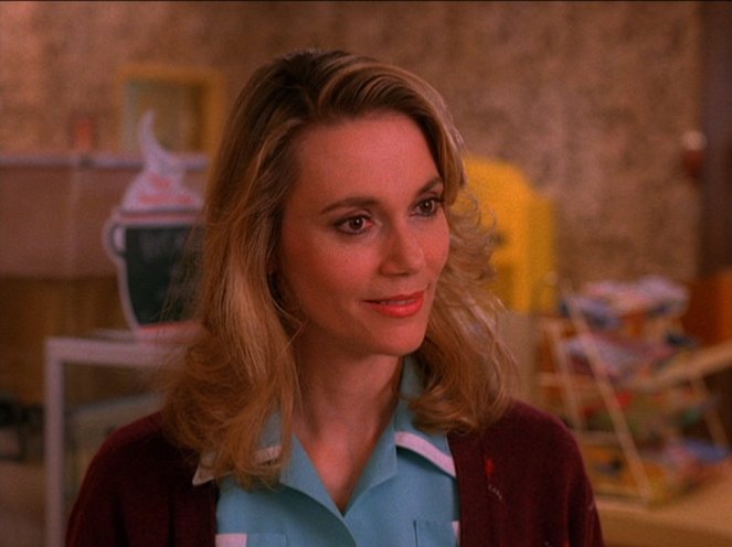 Městečko Twin Peaks - Projížďka s mtrvou - Z filmu - Peggy Lipton