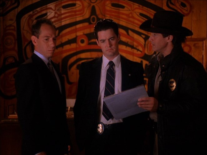 Twin Peaks - Season 2 - Arbitrary Law - Van film - Miguel Ferrer, Kyle MacLachlan, Michael Ontkean