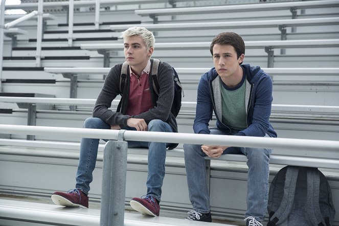 13 Reasons Why - Tape 5, Side B - Photos - Miles Heizer, Dylan Minnette