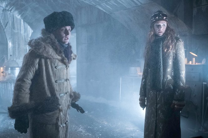 Gotham - Heroes Rise: The Primal Riddle - Photos - Robin Lord Taylor, Maggie Geha