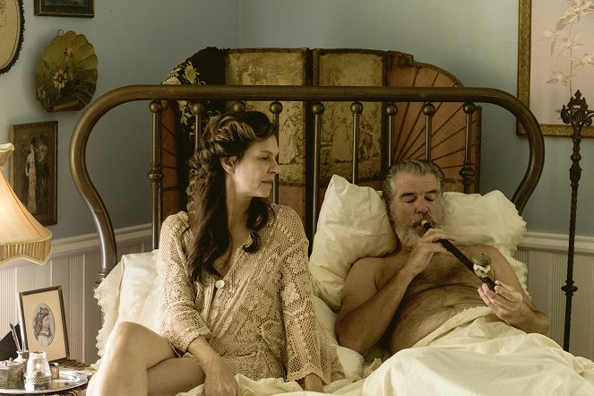 The Son - Second Empire - Photos - Wendy Crewson, Pierce Brosnan