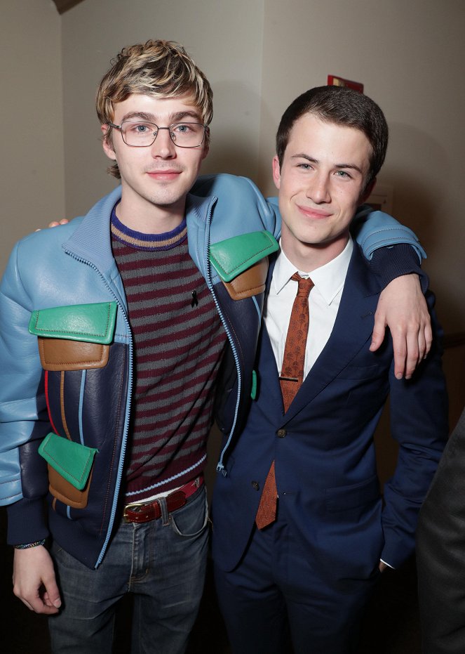 Trzynaście powodów - Season 1 - Z imprez - Miles Heizer, Dylan Minnette