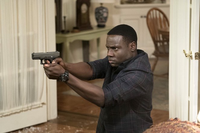 Shades of Blue - Le Retour du chaos - Film - Dayo Okeniyi