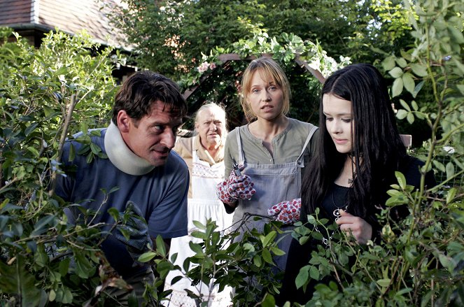 Ein Familienschreck kommt selten allein - Photos