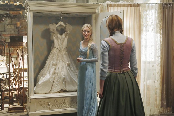 Once Upon a Time - Season 4 - Elsa et Anna d'Arendelle - Film - Georgina Haig