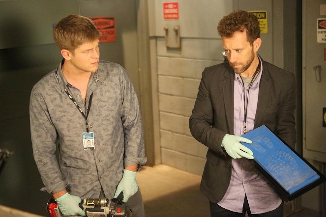 Bones - Season 10 - The Corpse at the Convention - Photos - Michael Grant Terry, T.J. Thyne