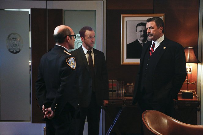 Blue Bloods - Crime Scene New York - Season 4 - Exiles - Photos - Donnie Wahlberg, Tom Selleck