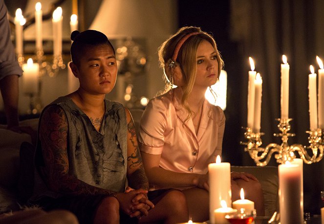 Scream Queens - Sept minutes en enfer - Film - Jeanna Han, Billie Lourd