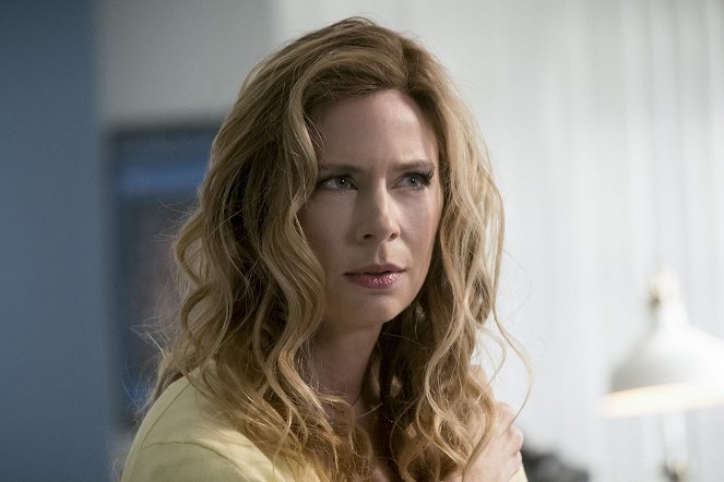 The Flash - I Know Who You Are - Photos - Anne Dudek