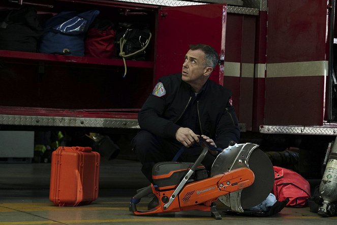 Chicago Fire - Děti a blázni - Z filmu - David Eigenberg