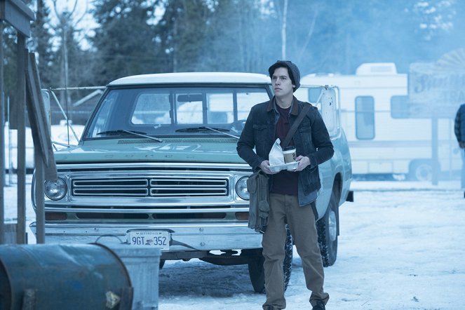 Riverdale - Hoofdstuk 11: To Riverdale and Back Again - Van film - Cole Sprouse