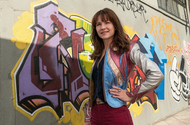 Girlboss - Sophia - Photos - Britt Robertson