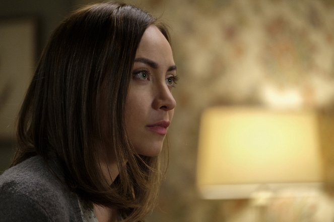 Supernatural - The Future - Van film - Courtney Ford
