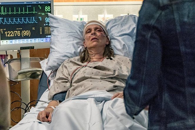 Chicago P.D. - All Cylinders Firing - Photos - Amy Morton