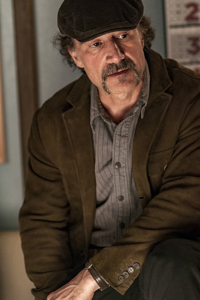 Chicago P.D. - Season 4 - Some Friend - Photos - Elias Koteas