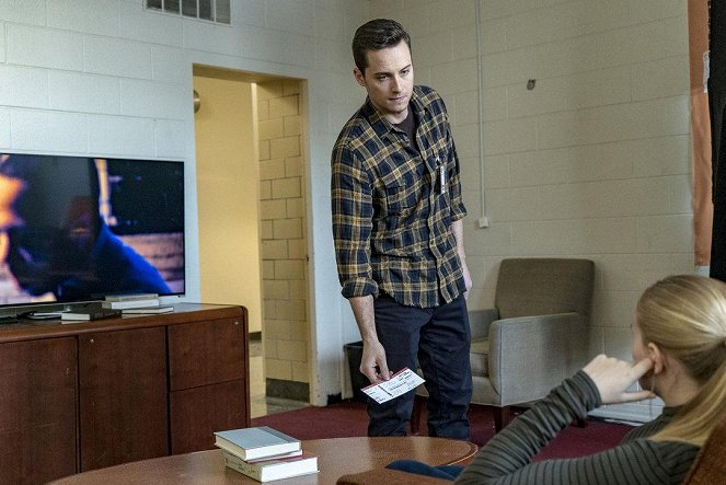 Chicago P.D. - I Remember Her Now - Photos - Jesse Lee Soffer