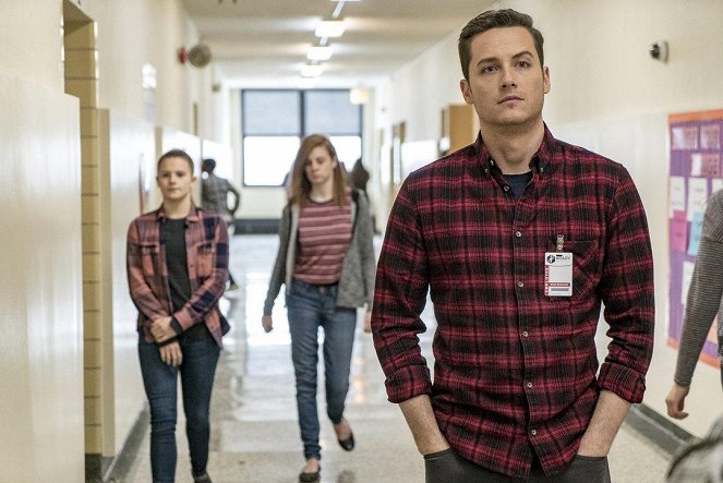 Chicago P.D. - Season 4 - I Remember Her Now - Photos - Jesse Lee Soffer