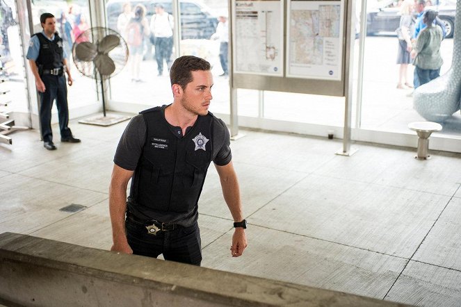 Policie Chicago - Actual Physical Violence - Z filmu - Jesse Lee Soffer