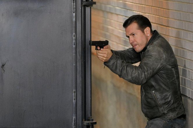 Chicago P.D. - Kwestia tożsamości - Z filmu - Jon Seda