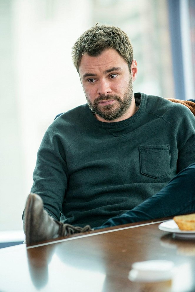 Chicago P.D. - Season 3 - Now I'm God - Photos - Patrick John Flueger