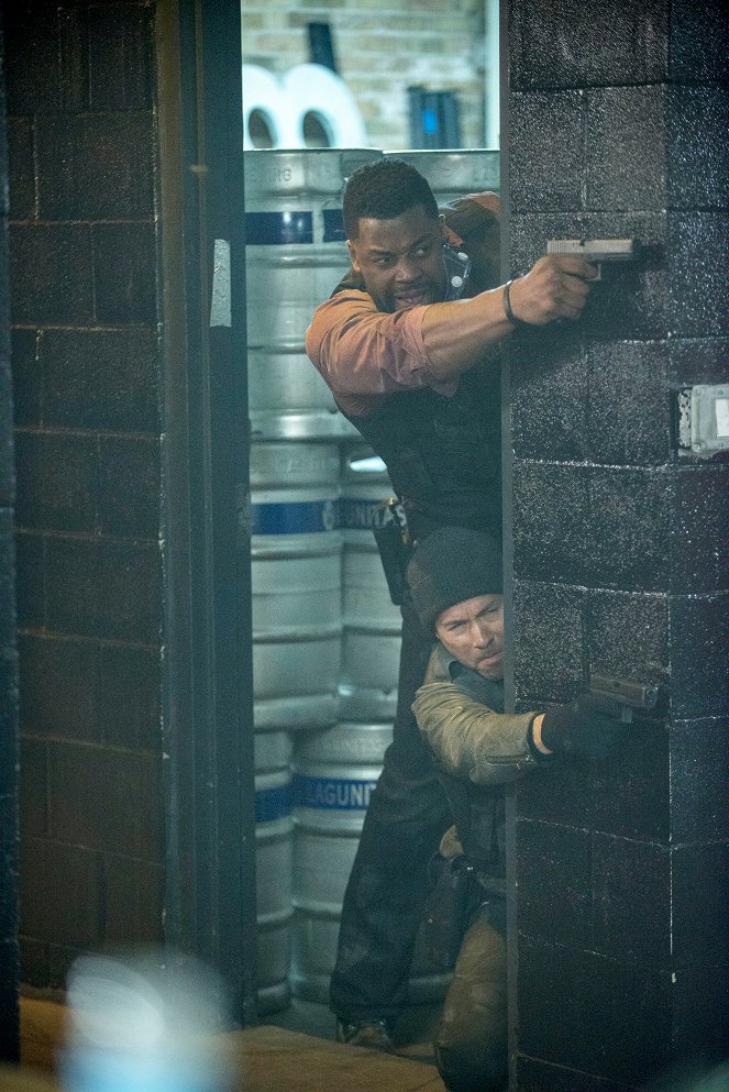 Chicago P.D. - Looking Out for Stateville - Photos - Laroyce Hawkins, Jon Seda