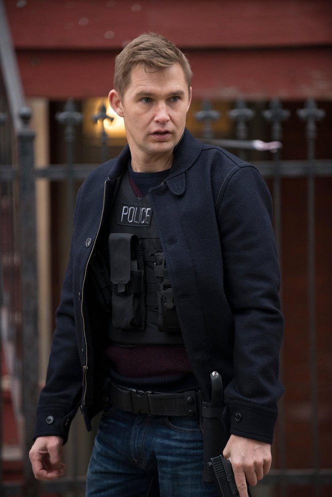 Chicago P.D. - Season 2 - Shouldn't Have Been Alone - Photos - Brian Geraghty