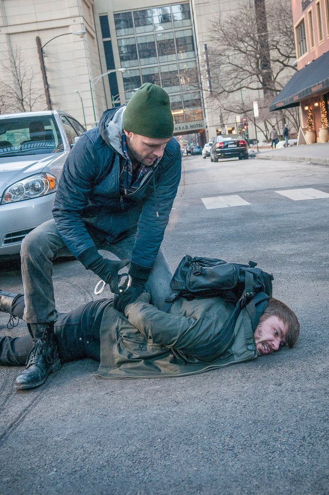 Chicago P.D. - Say Her Real Name - De la película - Patrick John Flueger