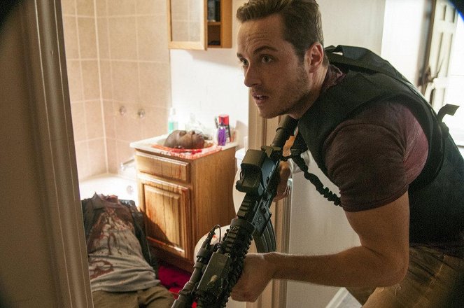 Chicago P.D. - Stepping Stone - Photos - Jesse Lee Soffer