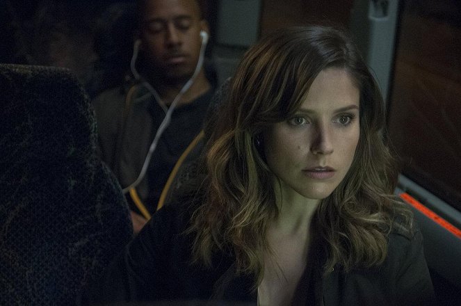 Chicago P.D. - Wrong Side of the Bars - Photos - Sophia Bush
