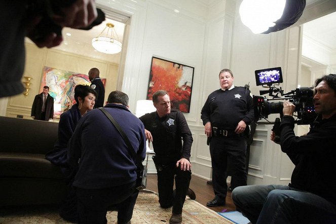 Chicago P.D. - Season 1 - Now Is Always Temporary - Making of