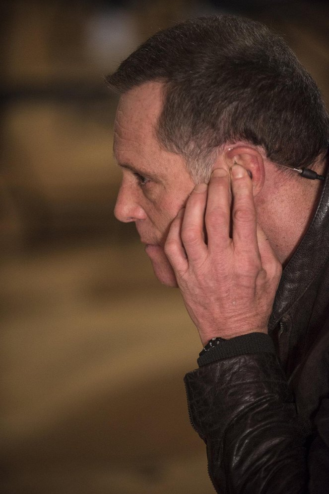 Chicago P.D. - Season 1 - My Way - Photos - Jason Beghe