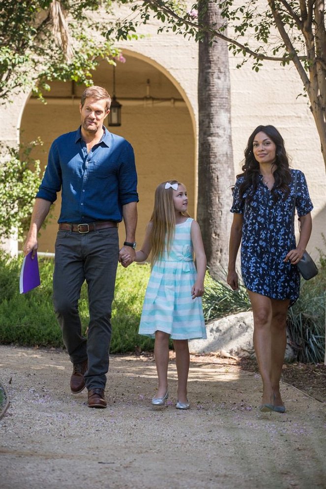 Unforgettable - Photos - Geoff Stults, Isabella Kai Rice, Rosario Dawson