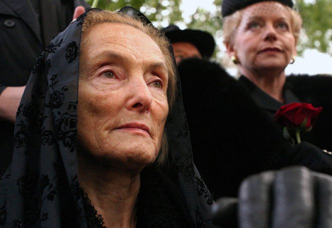 Blatt und Blüte - Die Erbschaft - Photos - Erni Mangold, Brigitte Kren