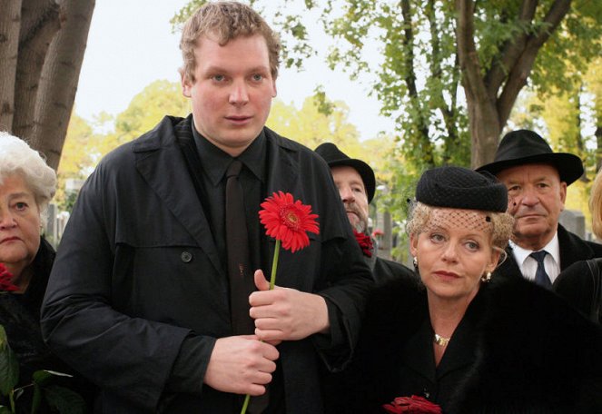 Blatt und Blüte - Die Erbschaft - Filmfotók - Holger Schober, Brigitte Kren