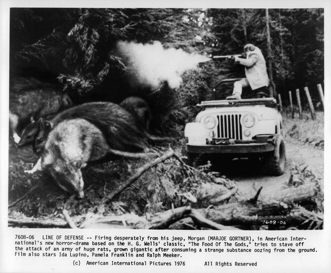 The Food of the Gods - Lobby Cards - Marjoe Gortner