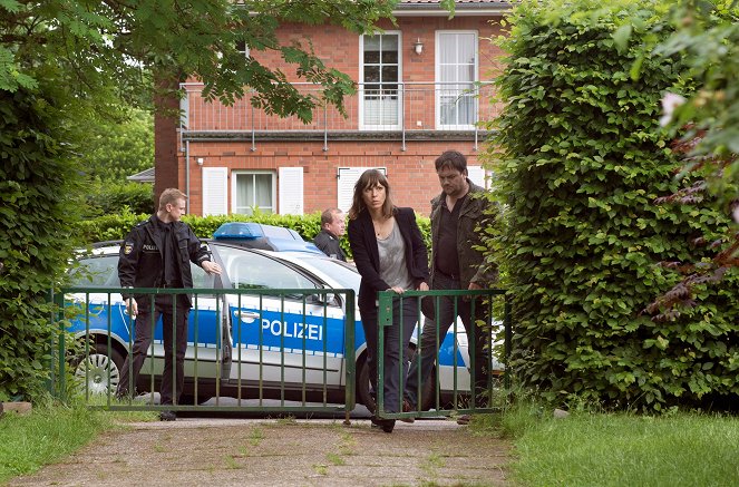 Polizeiruf 110 - Einer für alle, alle für Rostock - Filmfotók - Anneke Kim Sarnau, Charly Hübner