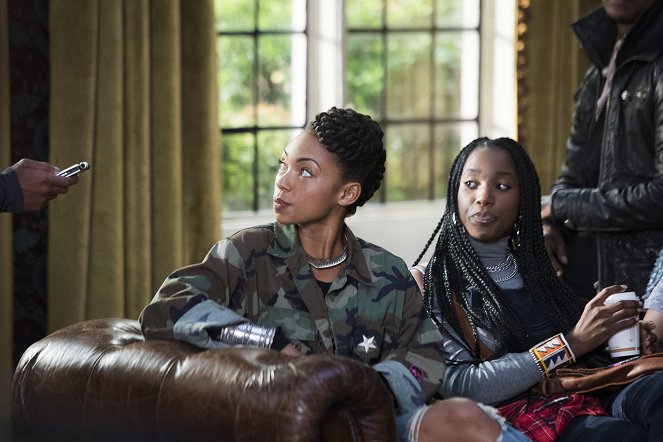 Dear White People - Chapter II - Photos - Logan Browning, Ashley Blaine Featherson