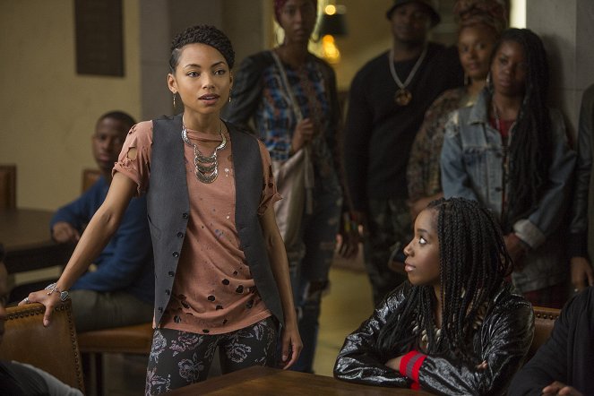 Dear White People - Chapter VII - Photos - Logan Browning, Ashley Blaine Featherson