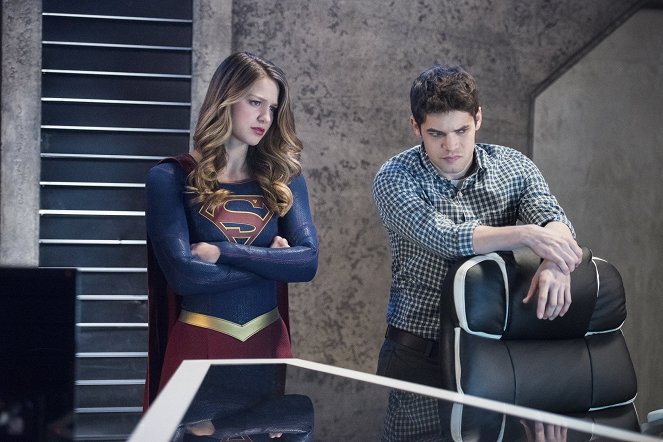 Supergirl - Season 2 - Alex - Photos - Melissa Benoist, Jeremy Jordan
