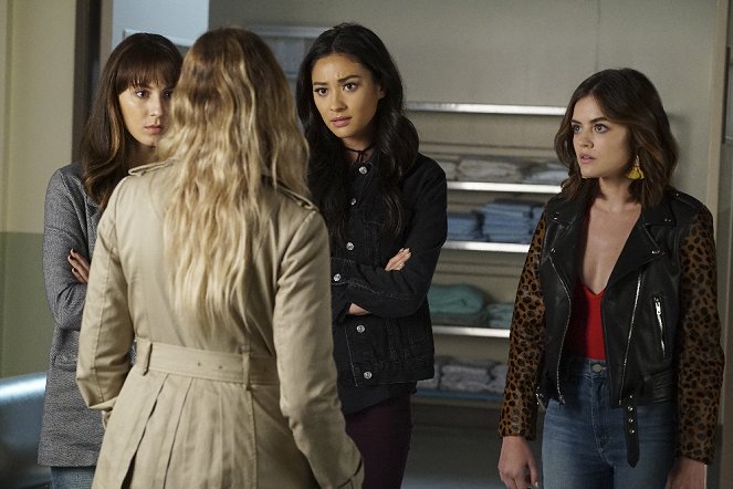 Pretty Little Liars - Hold Your Piece - Filmfotos - Troian Bellisario, Shay Mitchell, Lucy Hale