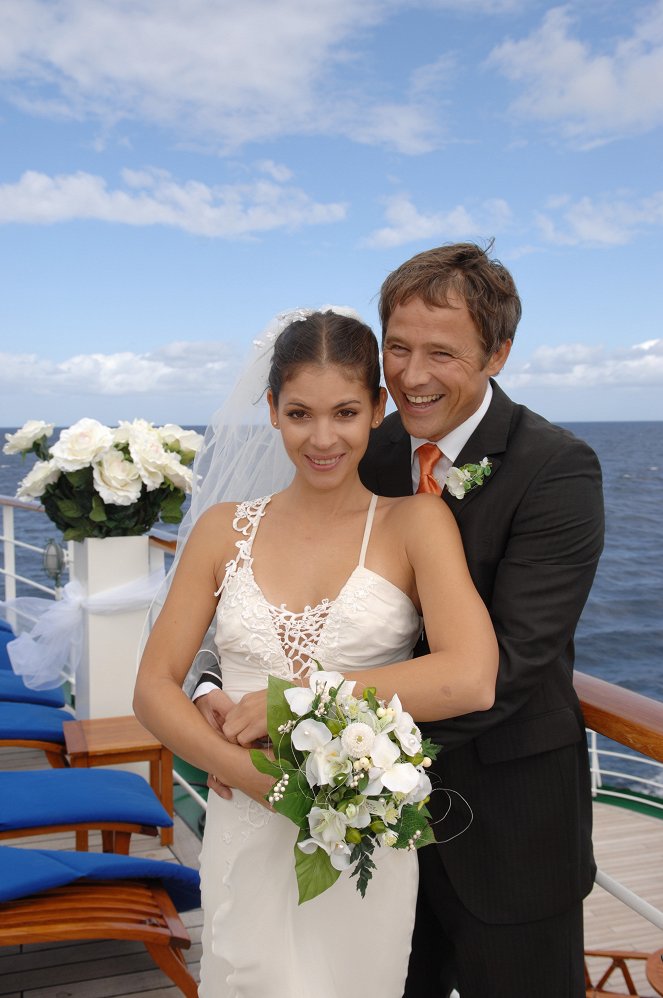Kreuzfahrt ins Glück - Hochzeitsreise nach Hawaii - Film - Katja Woywood, Andreas Brucker