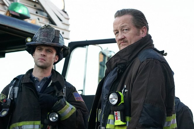 Chicago Fire - Carry Their Legacy - Van film - Jesse Spencer, Christian Stolte